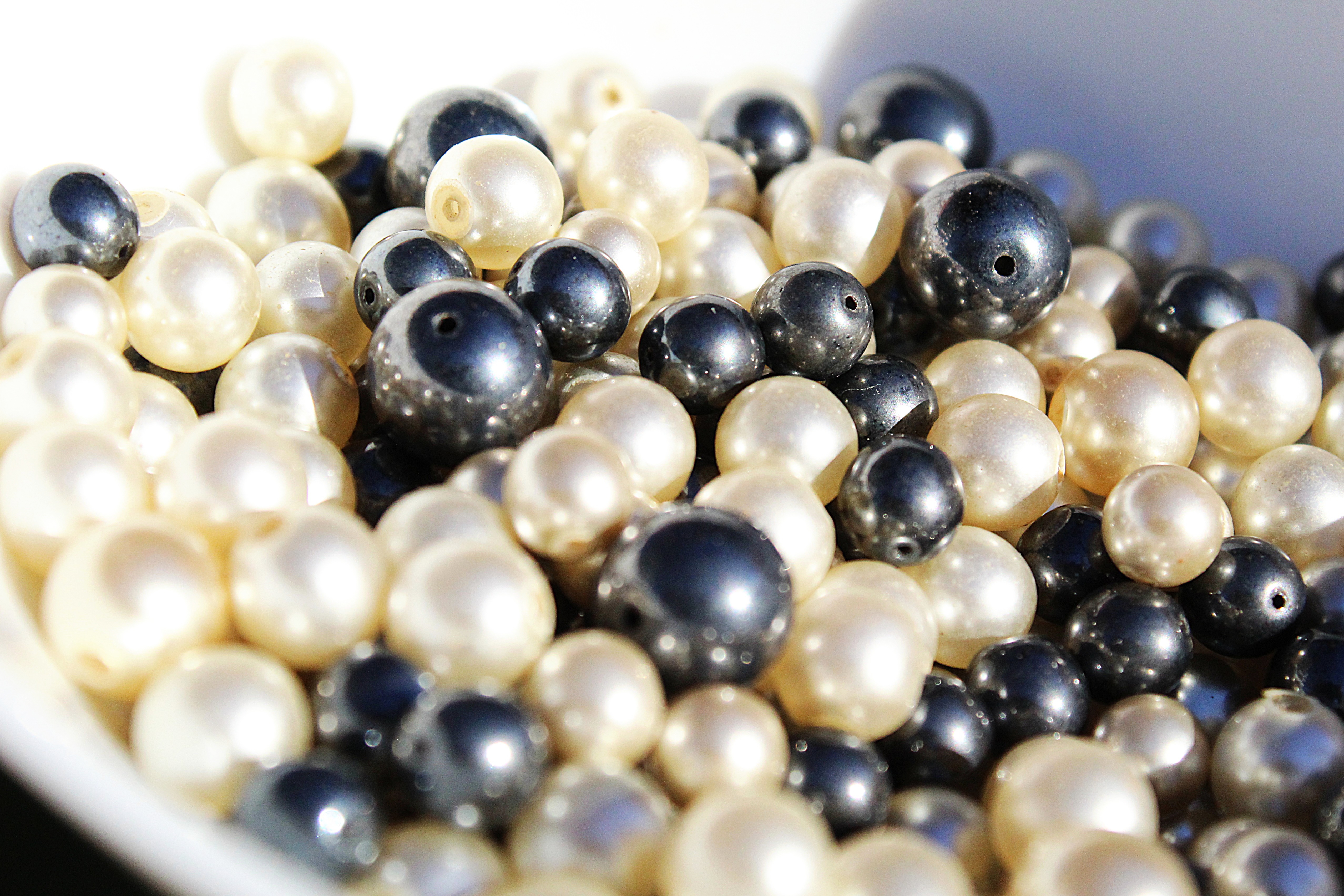 Krémová bílá + antracit